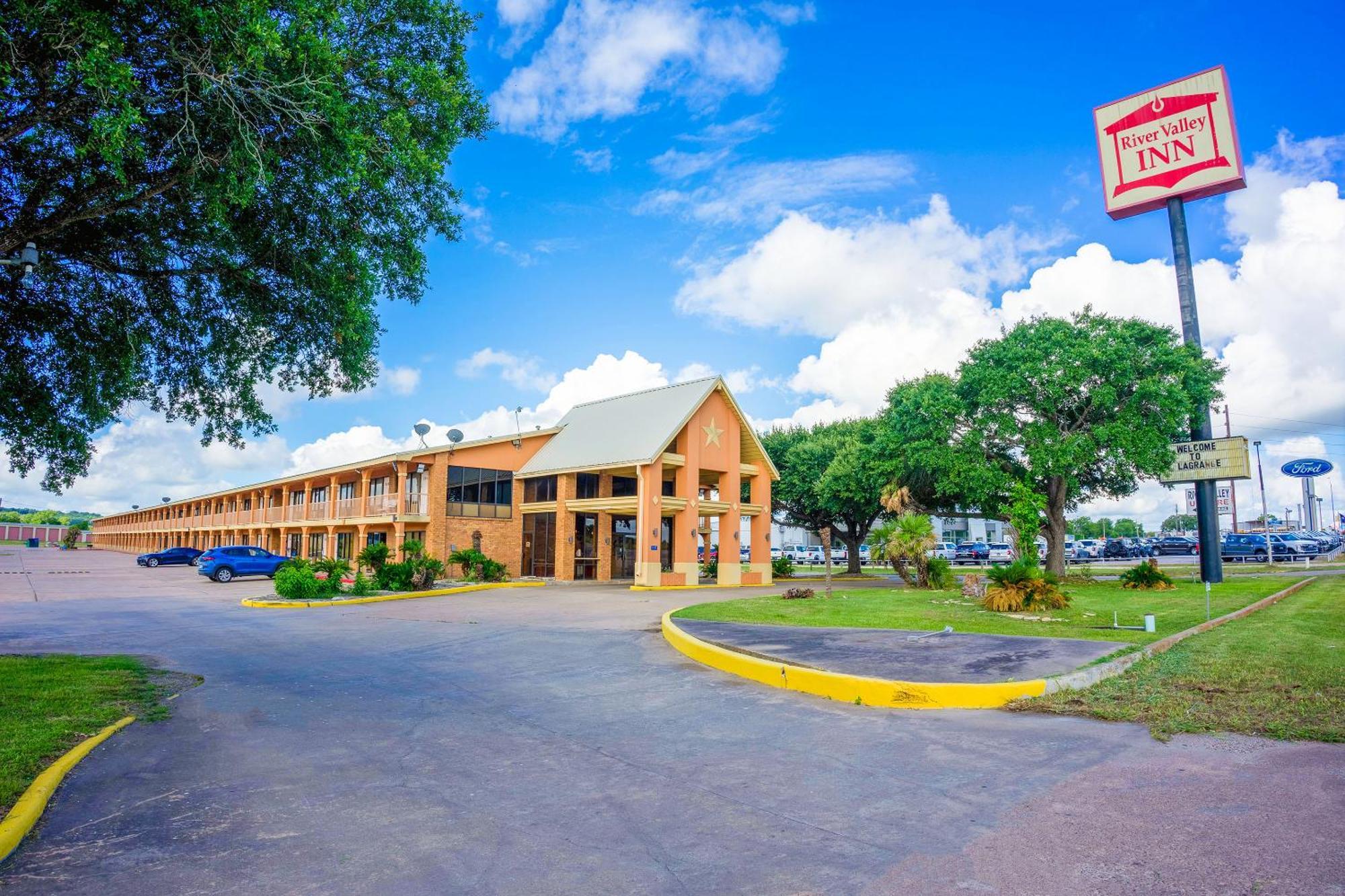 River Valley Motor Inn By Oyo La Grange Texas Exterior foto